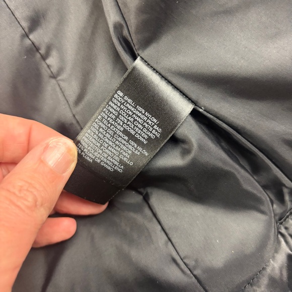 THE NORTH FACE Women’s Black Quilted 550 Puffer Goose Down Jacket Size: XS - Picture 8 of 8